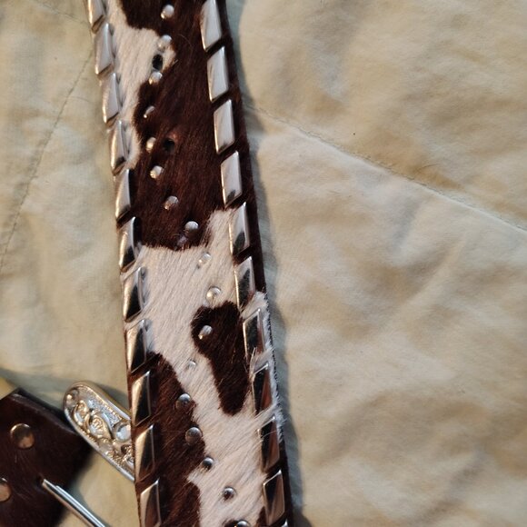 WOMEN'S WESTERN CRYSTAL RHINESTONE Genuine FUR LEATHER BELT - Size Small - Picture 2 of 4